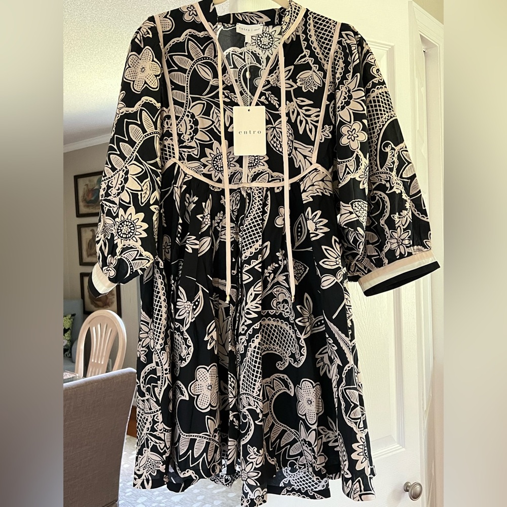 Entro Black and White Floral Dress